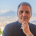 A Napoli il reading "Partire o lasciare" con protagonista lo scrittore Maurizio de Giovanni 