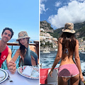 A Positano la vacanza di Emily Ratajkowski tra relax, mare e buon cibo