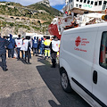 Al porto di Salerno ecco la nave Ocean Viking: Caritas in aiuto dei 90 migranti