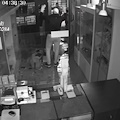 Ancona, colpo in gioielleria sventato dai Carabinieri: arrestati due ladri in flagrante /foto /video