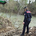 Capaccio Paestum, rifiuti interrati vicino al fiume: sequestrata area agricola di 2000 mq