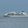 Crociera di lusso nelle acque della Costa d'Amalfi: ecco la nave "Seabourn Sojourn" 