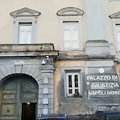 Diplomi comprati: studenti risultavano presenti ma erano altrove. Preside e docenti indagati nel napoletano 