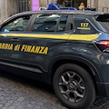 Gadget falsi, taxi fuorilegge e lavoro nero: sequestri, denunce e sanzioni tra Napoli, Capri, Ischia e la Penisola Sorrentina