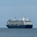 In Costiera Amalfitana riecco le navi da crociera: ad inaugurare la stagione 2025 è l'Azamara Journey 