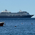 Lusso ed eleganza in Costiera Amalfitana: ecco la nave da crociera Azamara Pursuit 
