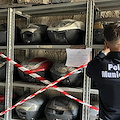 Napoli, intervento di Carabinieri e Polizia Locale: scoperto manufatto abusivo e attività di riciclaggio a Scampia