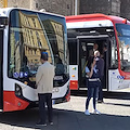 Napoli, presentati i primi 22 bus elettrici: saranno in servizio da oggi sabato 31 maggio