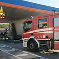 Paura a Baronissi Est, camion prende fuoco durante il pieno: incendio domato 