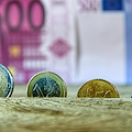 Per quanto tempo vincolare i risparmi? La guida ai conti deposito vincolati