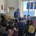 Positano, Valentino Esposito in visita all'asilo Luigi Rossi con le sue marmellate 