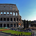 Roma, tenta di scavalcare la recinzione del Colosseo: infilzato turista straniero