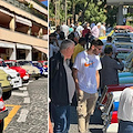 Sorrento, tripudio di colori per la carovana delle Fiat 500