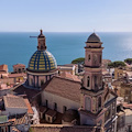 Vergogna a Vietri sul Mare: ladri rubano calici e denaro dalla chiesa di San Giovanni Battista 