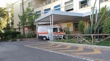 Aggredisce il personale sanitario del C.T.O. di Napoli: denunciata una 48enne