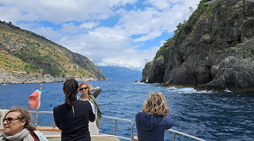Alla scoperta dell'Area Marina Punta Campanella tra tour in barca e nuotate: sconti per i residenti in Campania
