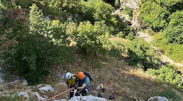 Alpinista bloccato sulla via ferrata a Volturara Irpina: tratto in salvo dalla Guardia di Finanza