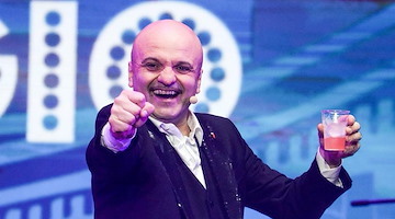 Atrani, il 13 agosto risate e musica con Peppe Iodice e il “Peppyssimo Summer Tour 2025”