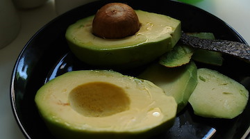 Avocado, energia buona per cuore, intestino e pelle