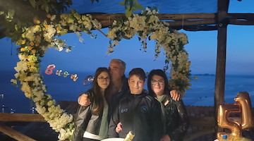 Buon compleanno Gesualda, stella del limoncello Made in Positano 
