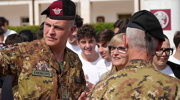 Caserta, l’Esercito ospita oltre 100 studenti di Caivano 