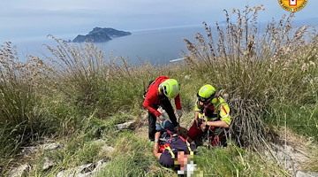 Escursionista colto da malore al Monte Somma, turista ferito a Punta Campanella: l'intervento del CNSAS 