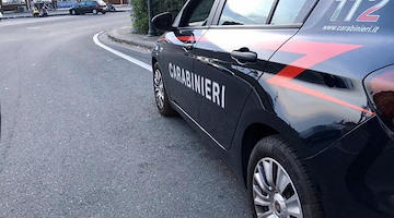Furti di motocicli tra Maiori e Vietri: arresti domiciliari e obbligo di dimora per due persone