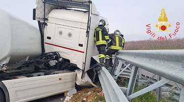 Incidente sull'A2, non ce l'ha fatta Vincenzo Garzillo: addio al 21enne di Eboli 