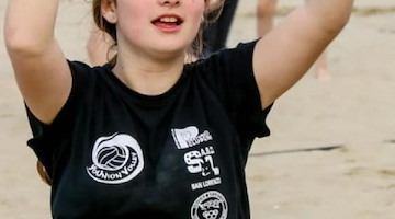 Infarto in spiaggia, Matilde morta a 14 anni nel bergamasco: i suoi organi salveranno altre vite 
