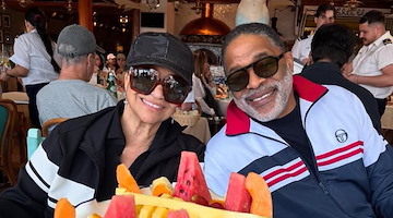 L'ex cestista Norm Nixon e l'attrice Debbie Allen in vacanza a Positano 