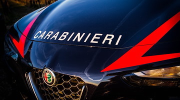 Maltrattamenti in famiglia e aggressione con bastone: due uomini fermati nel Cilento