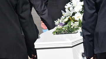 Manuel vola in cielo a soli 7 anni: lacrime e commozione a Torchiati di Montoro 
