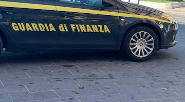 Monza Brianza: anziana minaccia di gettarsi dal settimo piano, salvata da un giovane Finanziere