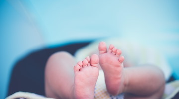 Napoli, bimbo di 9 mesi con lesioni: ricoverato in gravi condizioni al Santobono 