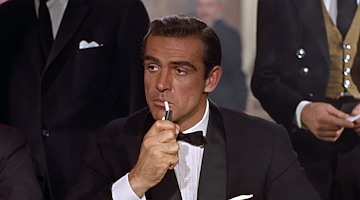 Napoli omaggia James Bond: 15 maggio presentazioni di libri e interventi dei più autorevoli “bondologi”