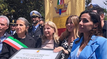 Napoli: svelata la targa in memoria di Nunzia Castellano, uccisa nel 2003 dall'ex fidanzato