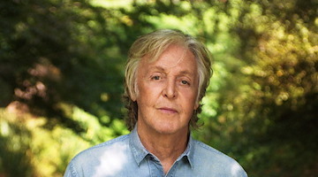 Paul McCartney, l'ex Beatles si rilassa in Costiera Amalfitana dopo il suo 83esimo compleanno 