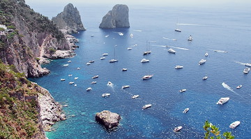 Paura a Capri: 16enne ferito dall’elica del gommone 