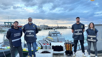 Pesca di frodo: ad Ancona sequestrati 3.000 esemplari di ricci di mare e multati tre pescatori 