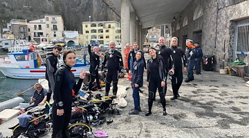 Piano di Sorrento: a Marina di Cassano educazione ambientale e pulizia dell'arenile e dei fondali del porto