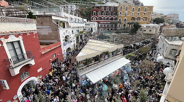 Positano celebra la Domenica delle Palme con la benedizione degli ulivi