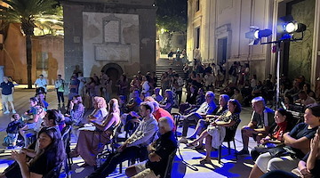 Positano, dal 1° giugno torna la rassegna "Vicoli in Arte" con la quinta edizione / PROGRAMMA 