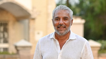 Precipita dal cavalcavia, morto l'ex candidato sindaco di Frignano Enzo Natale: non si esclude il gesto volontario 