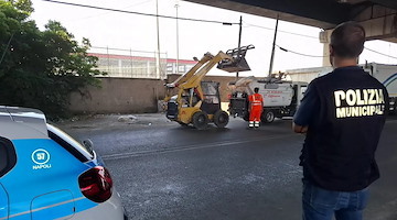 Prevenzione dei roghi tossici a Napoli: rimosse 5 tonnellate di rifiuti