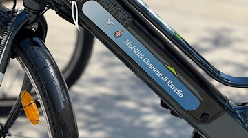 Ravello punta sulla mobilità sostenibile: e-bike in dotazione agli ausiliari del traffico