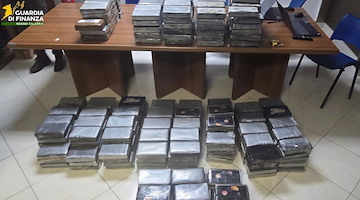 Reggio Calabria, blitz notturno contro organizzazioni criminali: sequestrati 417 chilogrammi di cocaina