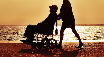 Sant’Agnello, la spiaggia libera di Caterina accessibile facilmente anche ai portatori di disabilità 