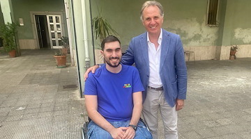 Schiacciato da albero caduto al campus di Fisciano, il sindaco di Eboli saluta il rientro di Carmine Fiorillo