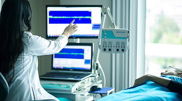 Suicidio medicalmente assistito: donna affetta da SLA a Napoli rinnova la richiesta