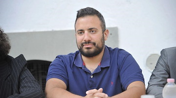 SUV travolge gruppo di amici a Poggio alla Lastra: morto il segretario Pd Gabriele Nuzzolo